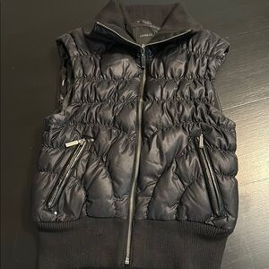 Express‎ Quilted Black Vest with Zipper Pockets